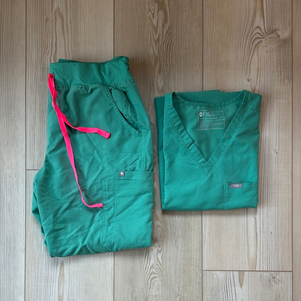 FIGS Surgical Green Scrub Set XL